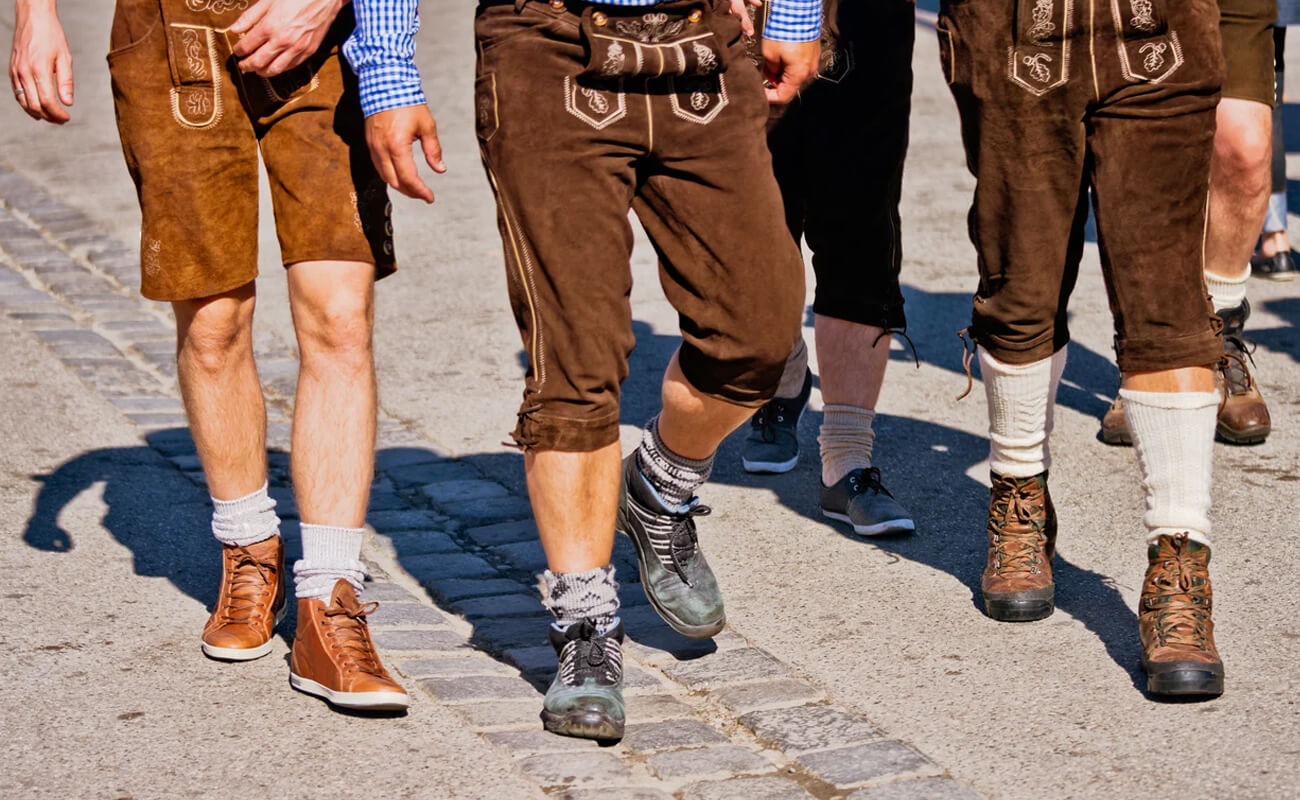 What Shoes to Wear with Lederhosen